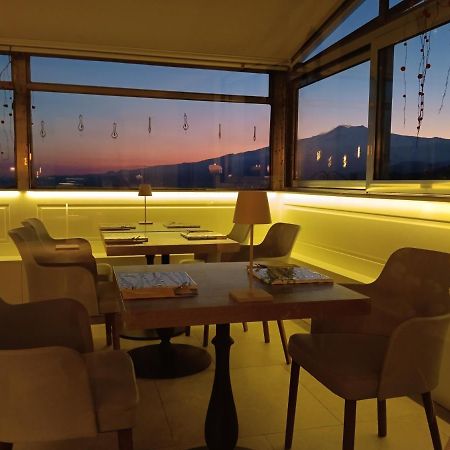 Aly Art Apartment Taormina Duomo, Gulf & Etna View Exterior photo