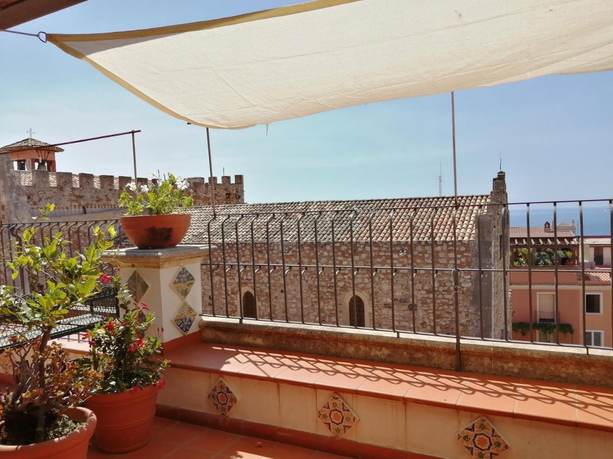 Aly Art Apartment Taormina Duomo, Gulf & Etna View Exterior photo