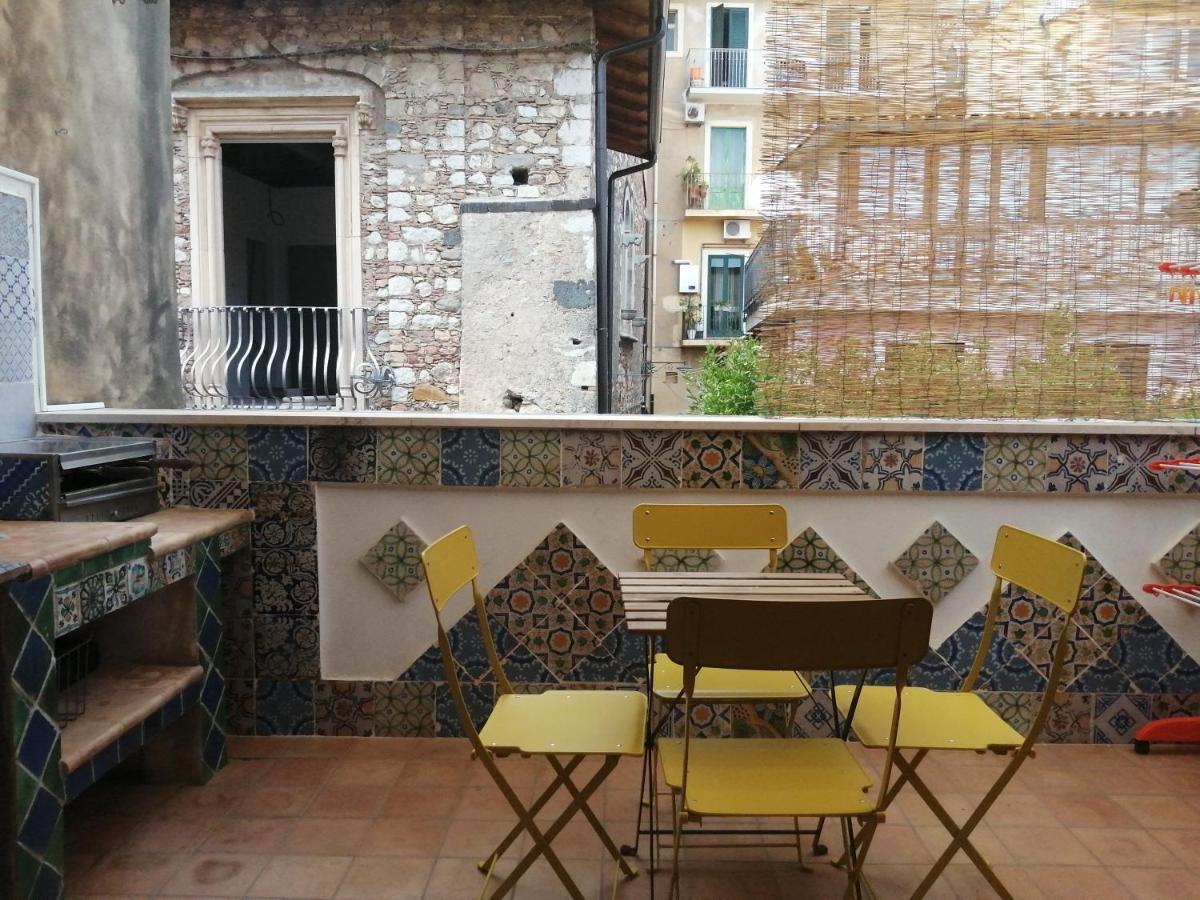 Aly Art Apartment Taormina Duomo, Gulf & Etna View Exterior photo